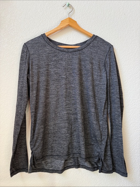 Athleta Tops - Athleta Long Sleeve Shirt Open Back Heathered Gray size Small